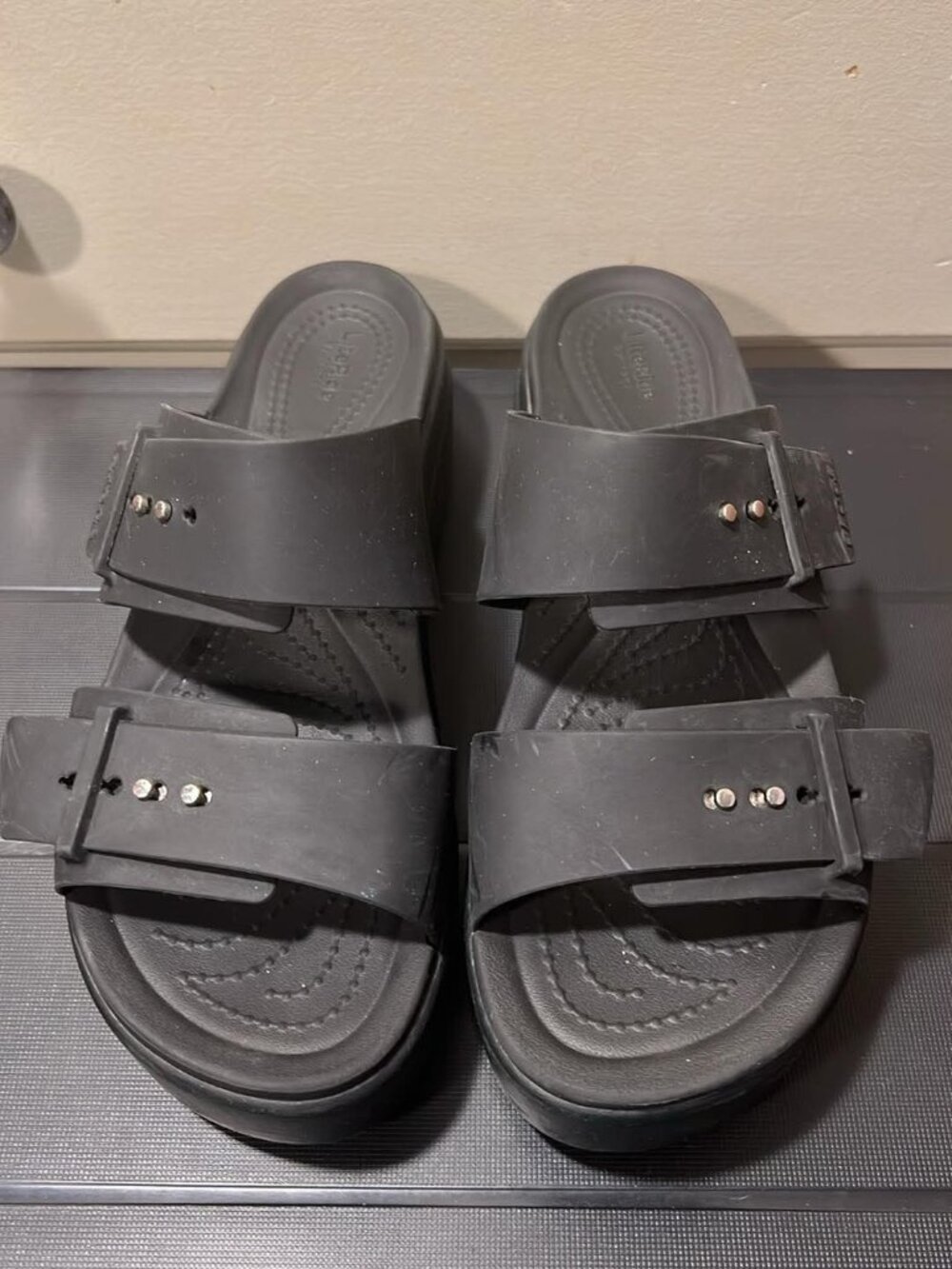Crocs Brooklyn Buckle Low Wedge Sandal Slide Black Women's Size 9